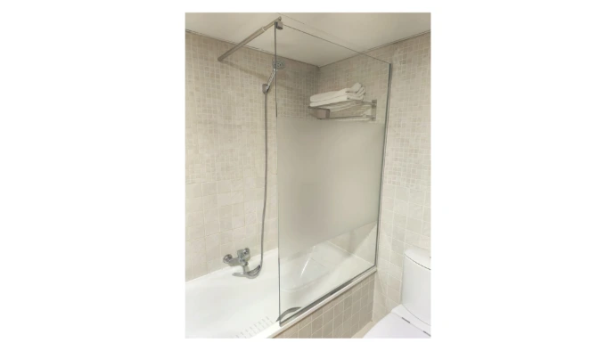 Mampara para bañera de un fijo y vinilo