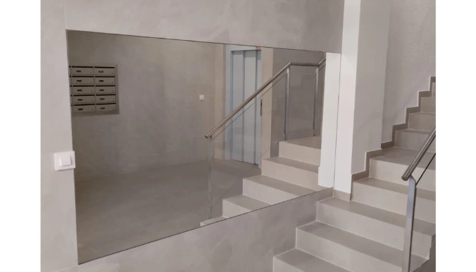 Espejo grande para zagüán en comunidad de propietarios