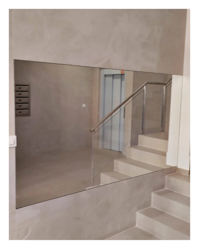 Espejo grande para zagüán en comunidad de propietarios