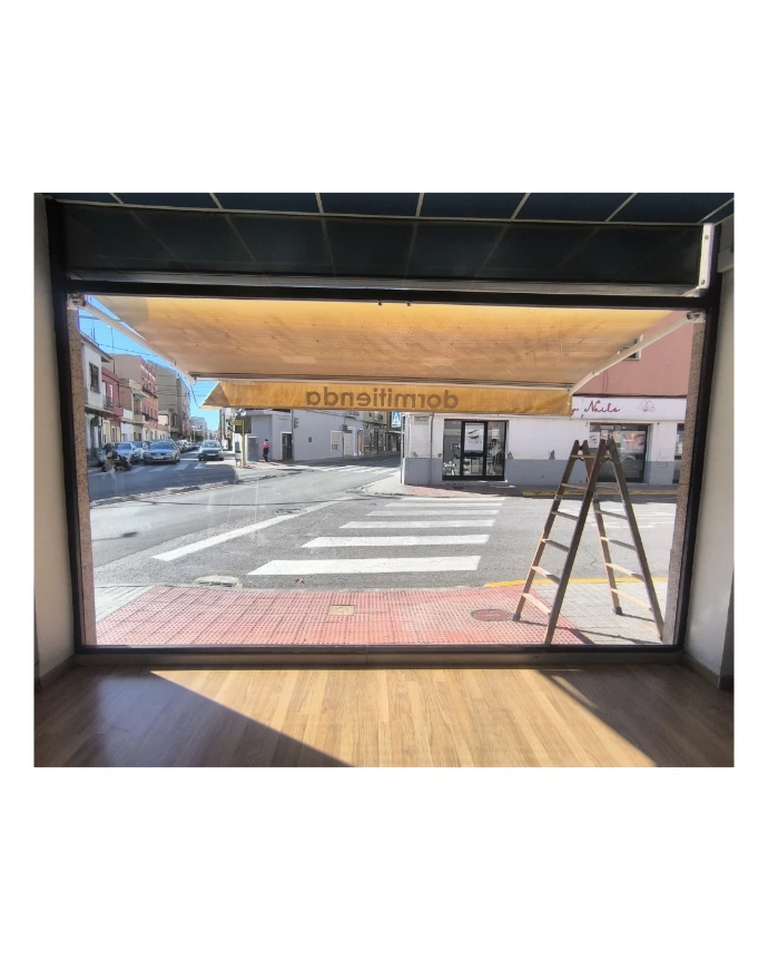 Escaparate grande para tienda